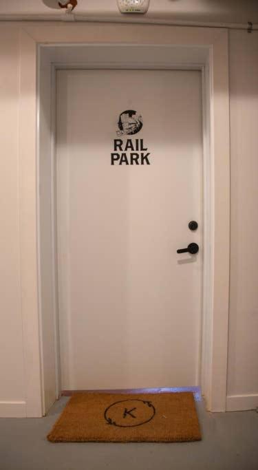 Rail Park Downtown Studio, Amazing Views, Contactless Check-In 필라델피아 외부 사진